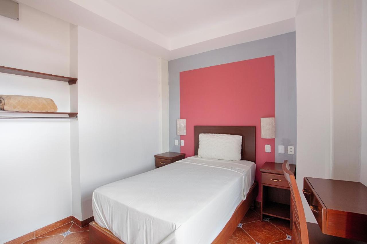 Capital O Casa Real Hotel Huauchinango Exterior photo