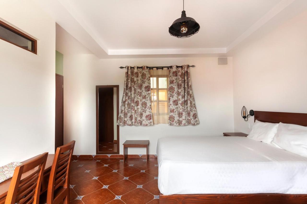 Capital O Casa Real Hotel Huauchinango Exterior photo