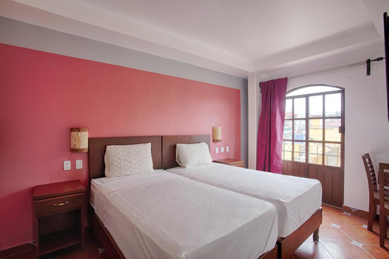 Capital O Casa Real Hotel Huauchinango Exterior photo