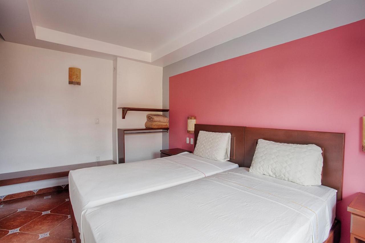 Capital O Casa Real Hotel Huauchinango Exterior photo