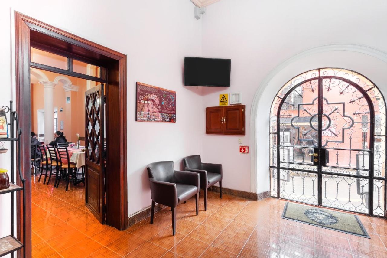 Capital O Casa Real Hotel Huauchinango Exterior photo